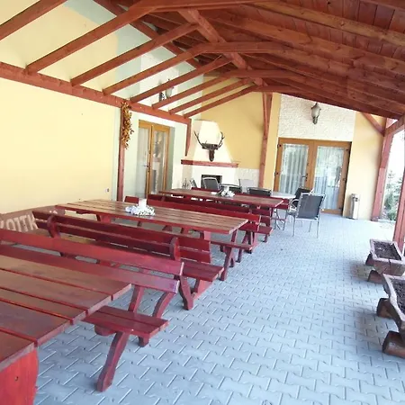 Leszczynski By Zabost Hotel