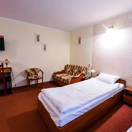 Leszczynski By Zabost Otel