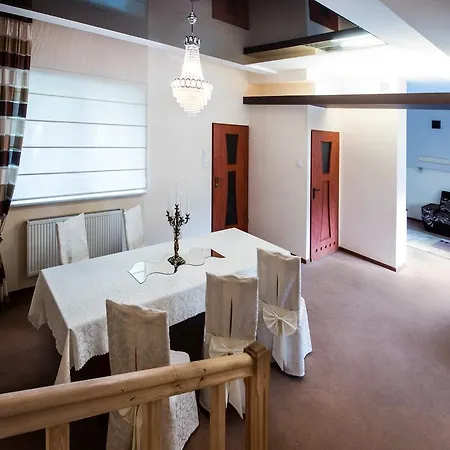 Leszczynski By Zabost Hotel