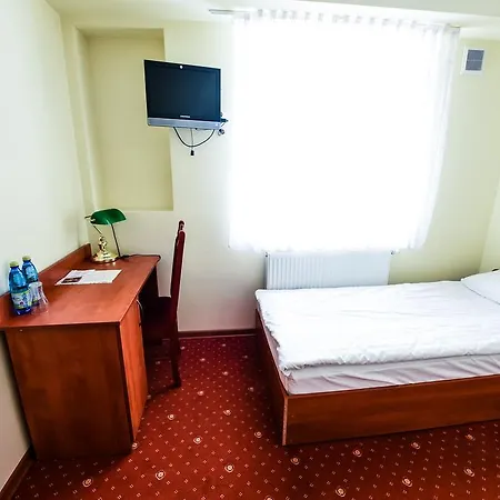 Leszczynski By Zabost Hotel Lodž