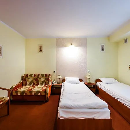 Hotel Leszczynski By Zabost Lodž