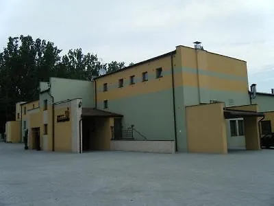 Leszczynski By Zabost Otel