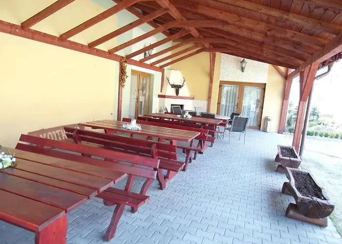 Leszczynski By Zabost Hotel