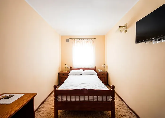 Hotel Leszczynski By Zabost 3*