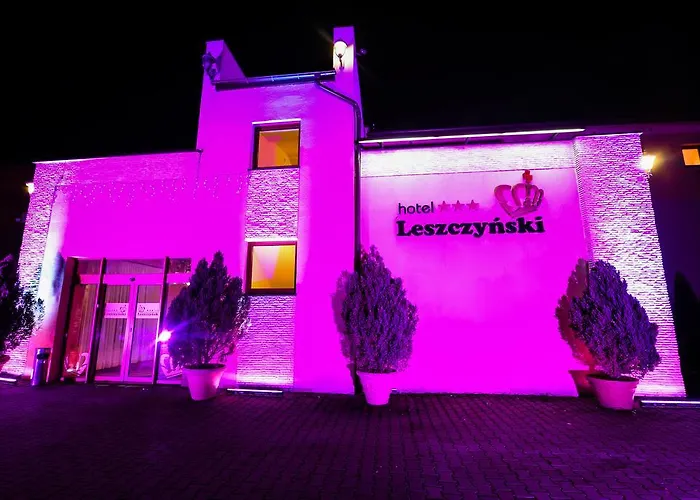 Leszczynski By Zabost فندق وودج